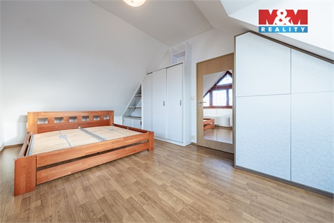 Pronájem bytu 3kk, 109 m² - 18