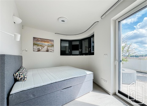 Pronájem bytu 2kk, 95 m² - 2