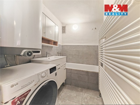 Prodej rodinného domu, 74 m² - 8