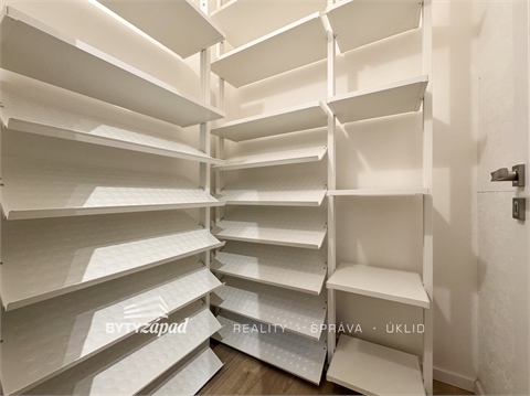 Pronájem bytu 3+1, 84 m² - 16