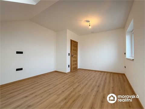 Prodej rodinného domu, 171 m² - 14