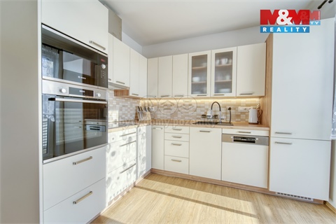 Prodej rodinného domu, 166 m² 2