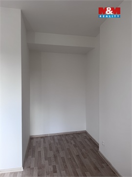 Pronájem bytu 1+1, 28 m² - 4