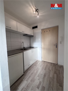 Pronájem bytu 1+1, 28 m² - 2