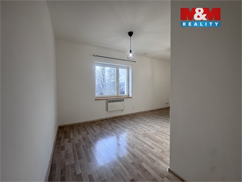 Pronájem bytu 1+1, 28 m² 2