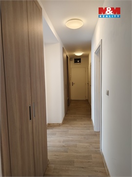Pronájem bytu 3kk, 73 m² - 28