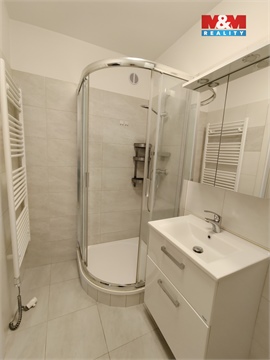 Pronájem bytu 3kk, 73 m² - 18