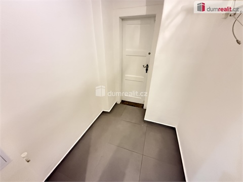 Prodej bytu 2kk, 57 m² 24