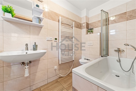 Prodej bytu 2kk, 44 m² 24