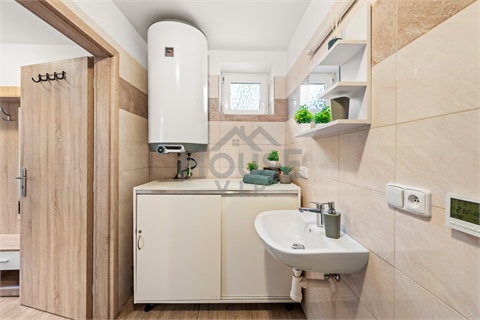 Prodej bytu 2kk, 44 m² - 24