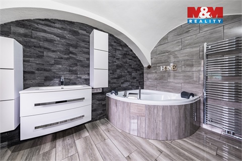 Prodej rodinného domu, 197 m² - 2