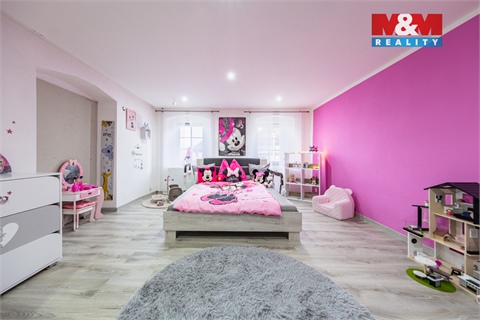 Prodej rodinného domu, 197 m² - 4