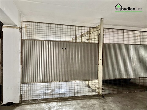 Prodej parkovacího místa, 13 m² - 0