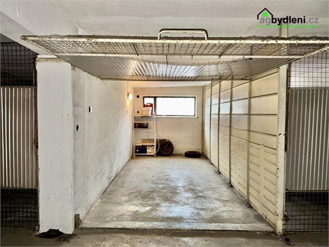 Prodej parkovacího místa, 13 m² 0