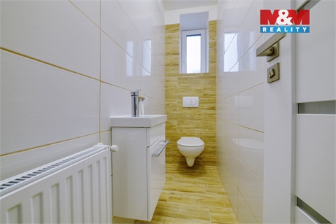 Prodej rodinného domu, 218 m² 26