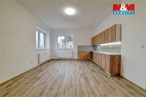 Prodej rodinného domu, 218 m² - 14