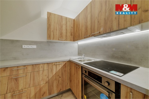 Prodej rodinného domu, 218 m² 24