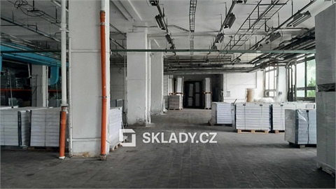 Pronájem skladu / haly, 500 m² - 0