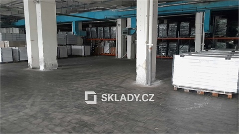 Pronájem skladu / haly, 500 m² - 2
