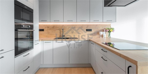 Prodej bytu 2kk, 55 m² 0