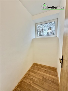 Pronájem bytu 2+1, 53 m² 0