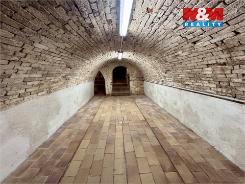 Prodej vinného sklepu, 200 m² 2
