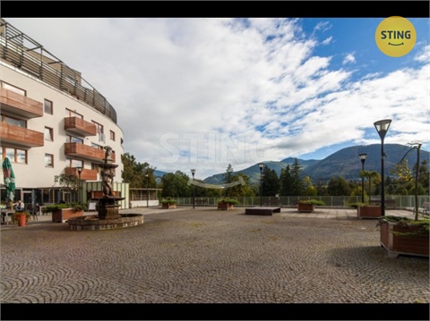 Pronájem bytu 2kk, 81 m² 12