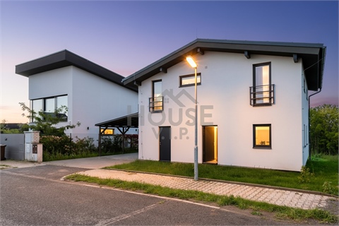 Prodej domu, 136 m² 0