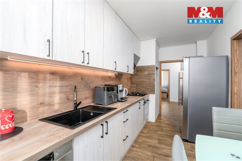 Prodej bytu 4+1, 89 m² 12