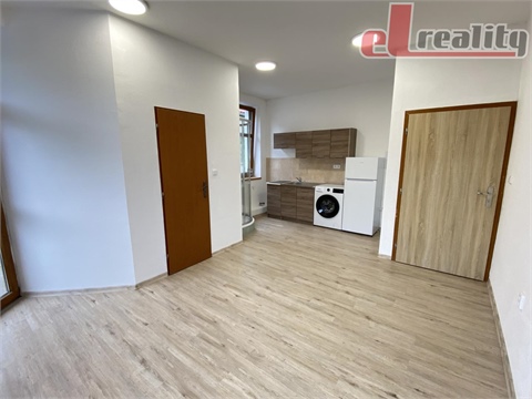 Pronájem bytu 1kk, 24 m² - 0