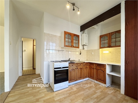 Pronájem bytu 1+1, 34 m² - 2