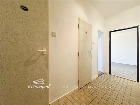 Pronájem bytu 1+1, 34 m² 8