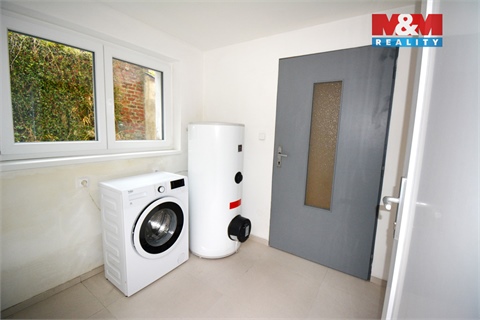 Prodej rodinného domu, 198 m² - 6