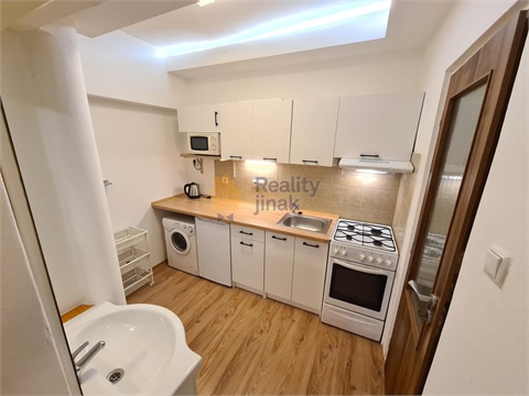 Pronájem bytu 1+1, 24 m² - 0