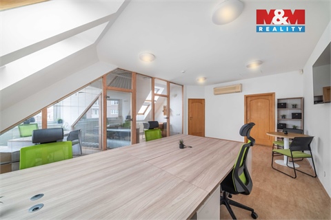 Pronájem kanceláře, 73 m² 2