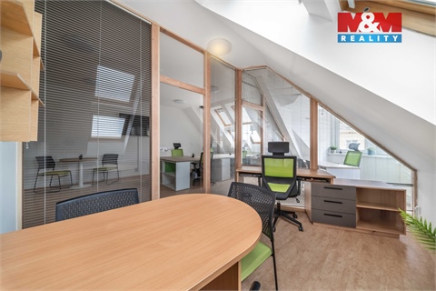 Pronájem kanceláře, 73 m² - 0