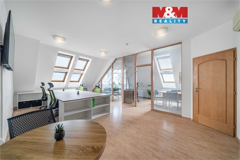 Pronájem kanceláře, 73 m² 0
