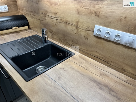 Pronájem bytu 3kk, 95 m² - 8