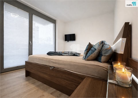 Pronájem bytu 3kk, 95 m² 6