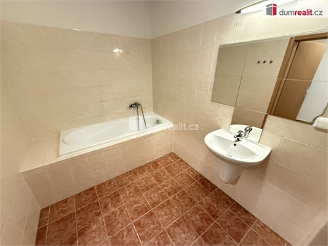 Pronájem bytu 2kk, 70 m² 10