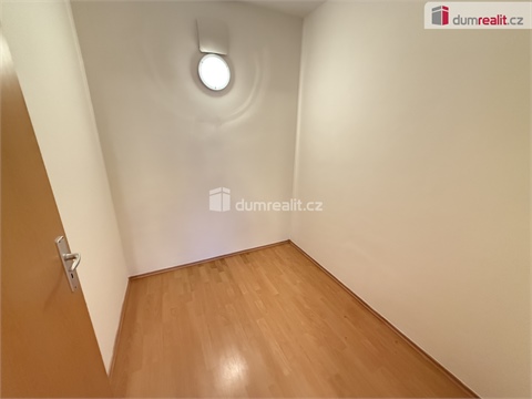 Pronájem bytu 2kk, 70 m² 6