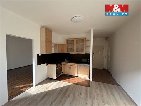 Pronájem bytu 1+1, 37 m² 2