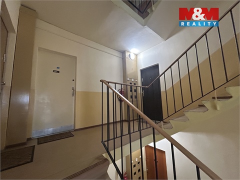 Pronájem bytu 1+1, 37 m² - 18