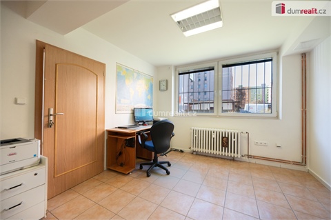 Prodej obchodních prostor, 50 m² 6