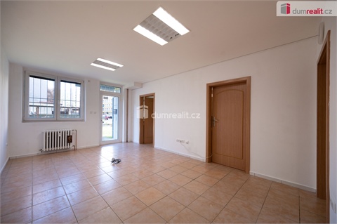 Prodej obchodních prostor, 50 m² 2