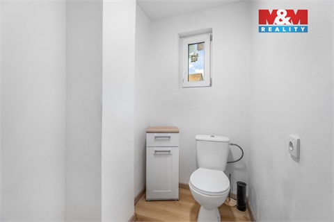 Prodej rodinného domu, 318 m² 10