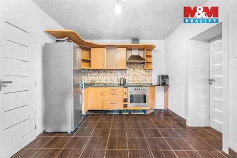 Prodej rodinného domu, 318 m² - 6