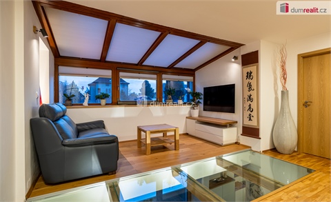 Prodej rodinného domu, 300 m² 10