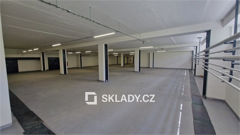 Pronájem skladu / haly, 404 m² 0