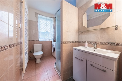 Prodej rodinného domu, 250 m² 8